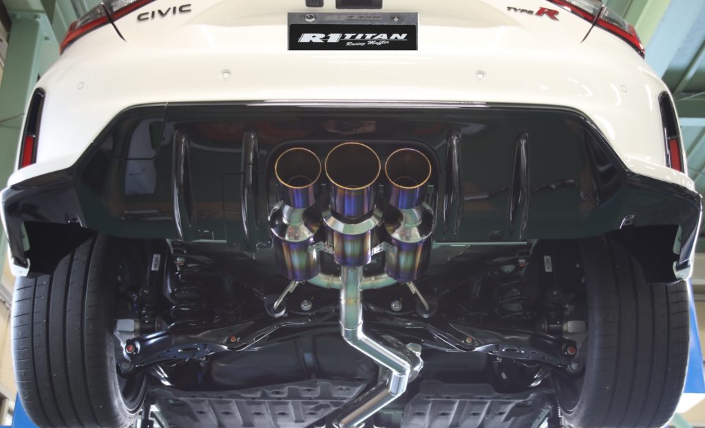 R1 Titan, Extra Exhaust Honda Civic Type R FL5 – Race Division
